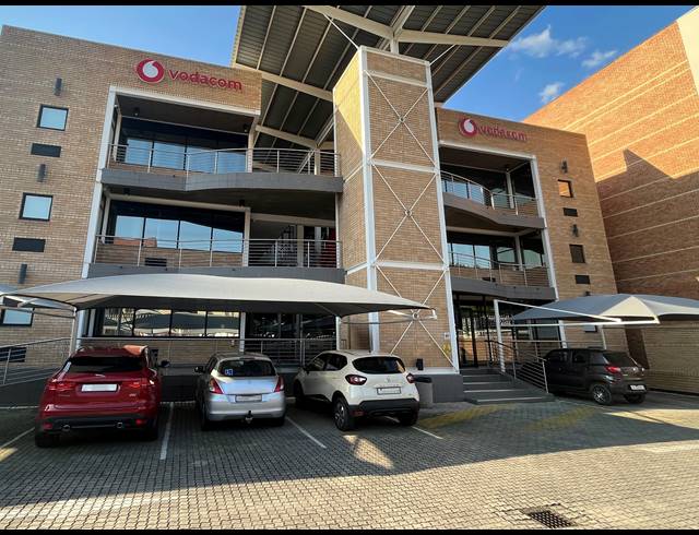 1,915M² OFFICE FOR SALE IN NELSPRUIT CENTRAL